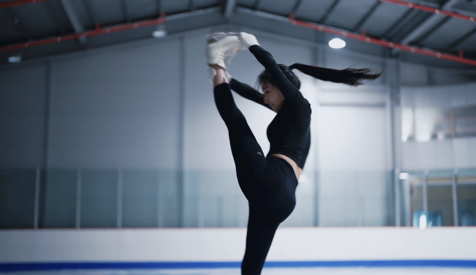 运动员刻苦训练艰苦锻炼失败到成功冰上芭蕾