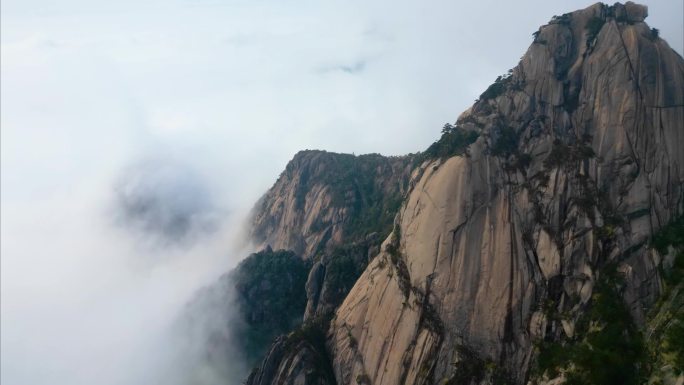 安徽省黄山风景区山峰云海航拍延时风景视频