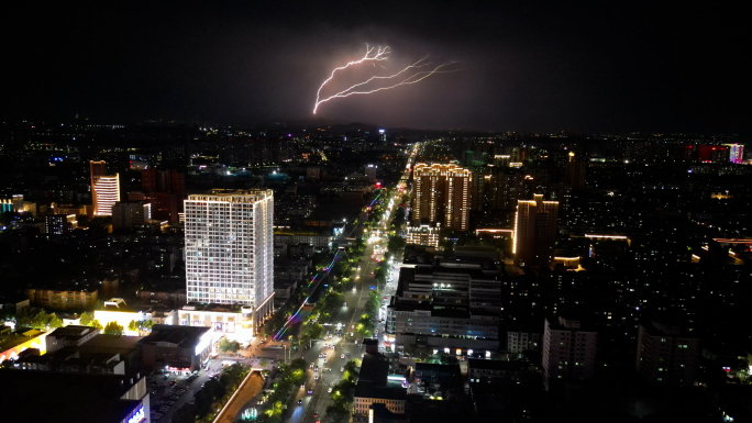 航拍城市夜景闪电