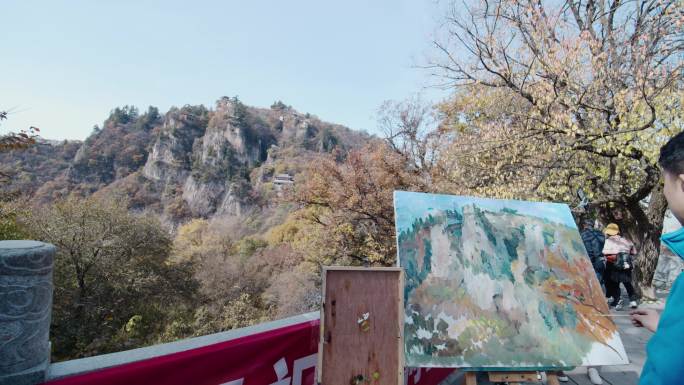 崆峒山秋天红树叶大景区旅游风景游客