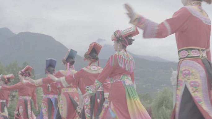 【4K灰片】羌族传统歌舞表演萨朗