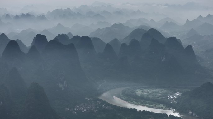 水墨桂林山水