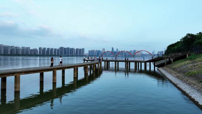 长沙夏日蓝调跳水周末风光