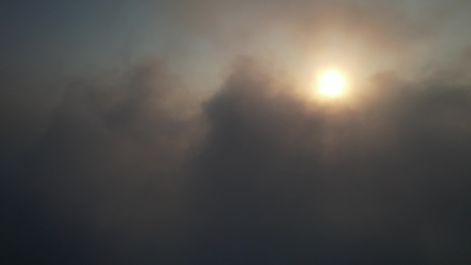 4k实拍 穿越云层 拨云见日