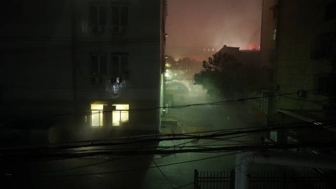 夜里狂风暴雨 强降雨极端天气 台风灾害