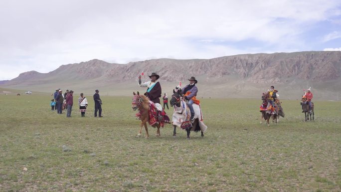 西藏节日 藏族节日 骑马 牵马