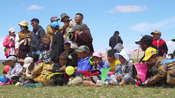 穿藏装 着藏装 藏族小孩 藏族老人 藏族