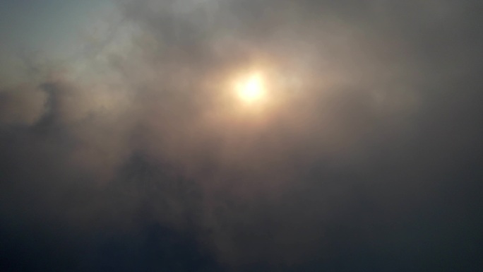 4k实拍 穿越云层 拨开云雾见太阳