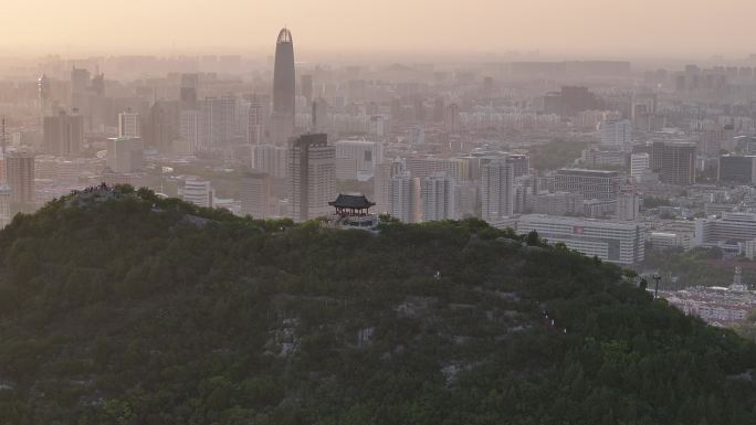 千佛山上航拍济南都市风光