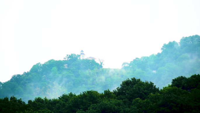 南京紫金山峡谷出岫延时摄影