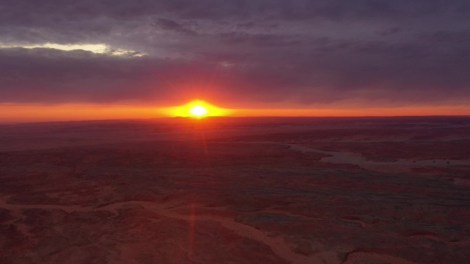 戈壁滩 日出 太阳 天边 地平线 黄昏