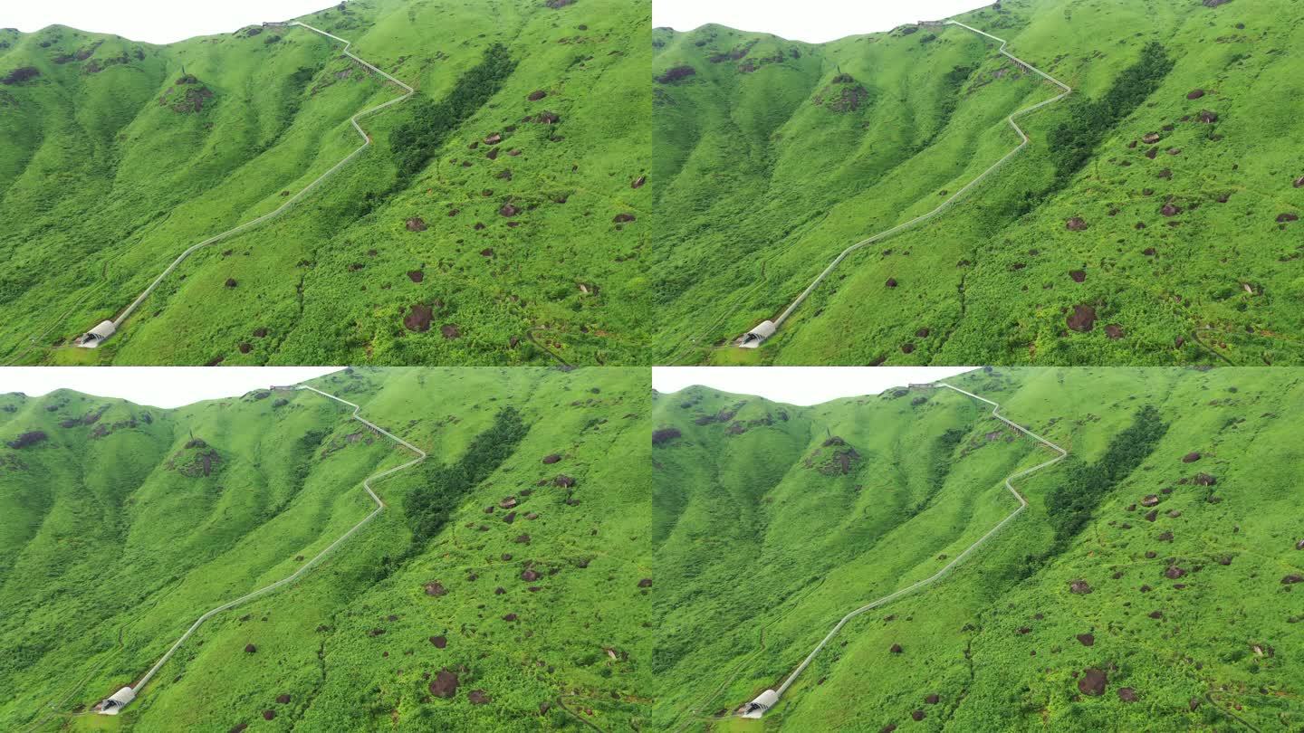 福建宁德航拍草场牧区草地牧场云雾山峦空镜