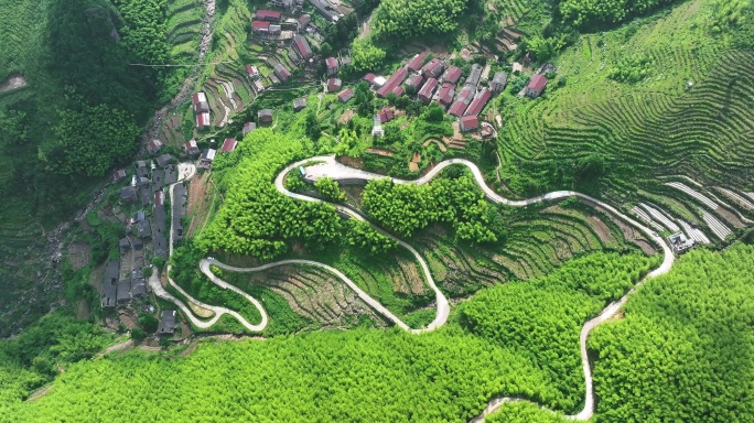 航拍山村盘山公路