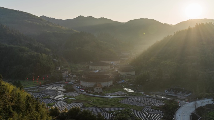 福建土楼的日出