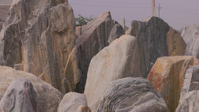 太行山巨型石头基地