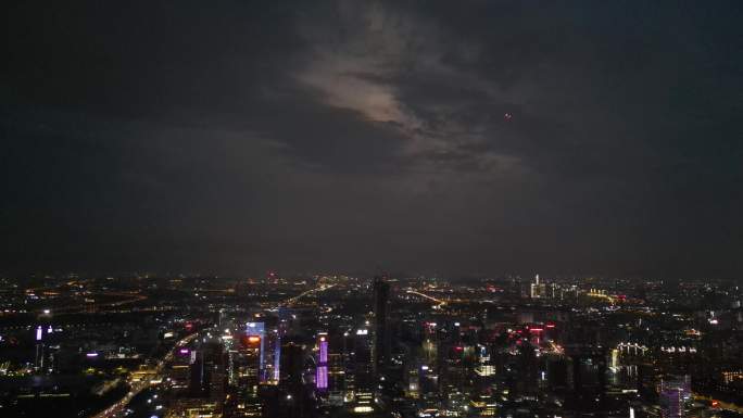 航拍城市夜晚积雨云闪电群