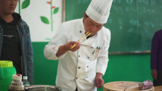 厨师培训 厨房 切菜 刀法