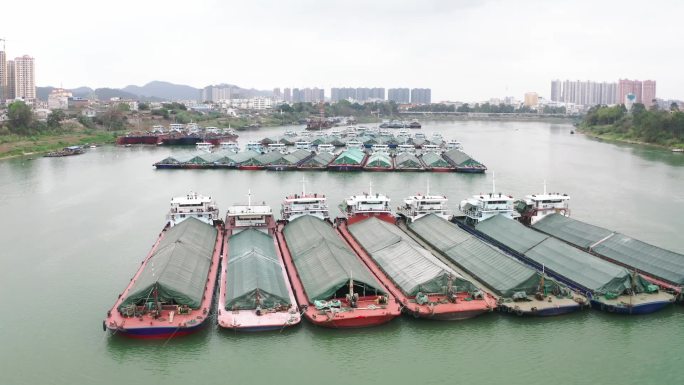 广西横州市郁江运河货船船只高清航拍002