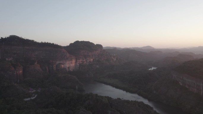 丹霞山，山，河水，树林，屋，航拍