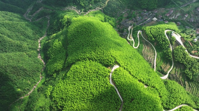 航拍山村盘山公路