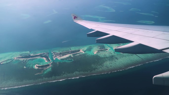 大型设备 吊车 工人操作