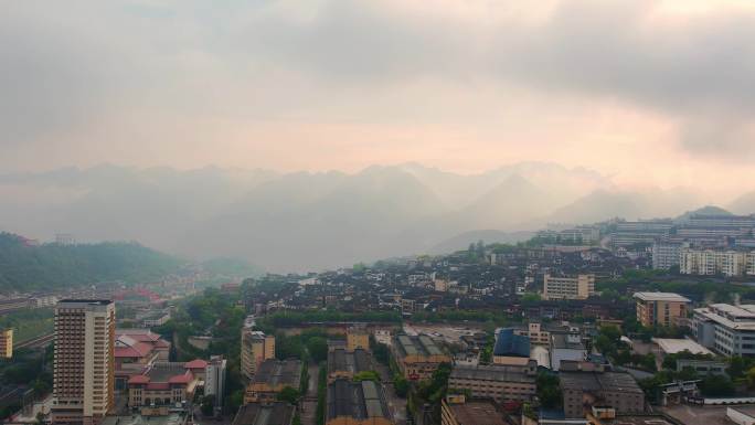 茅台镇  茅台酒厂  赤水河