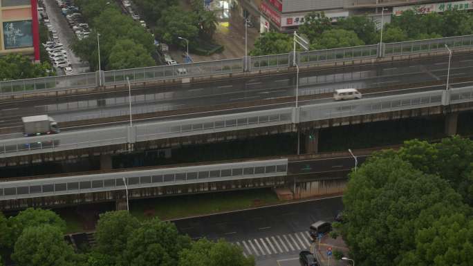 6K大雨中飞驰的车流一组01