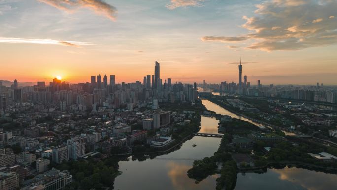 夏天的广州东山湖公园日出