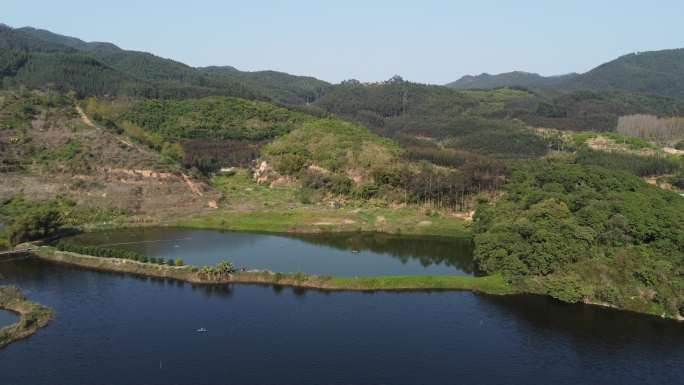 福建漳州漳浦玉龙水库航拍空镜池塘天然瀑布