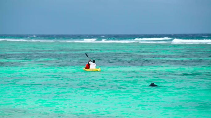 沙滩嬉戏 海边玩耍 休闲旅游