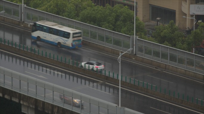 6K大雨中飞驰的车流一组03