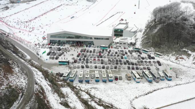 巴东绿葱坡滑雪场航拍4K