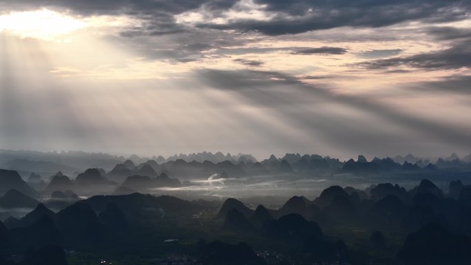 桂林阳朔 耶稣光延时