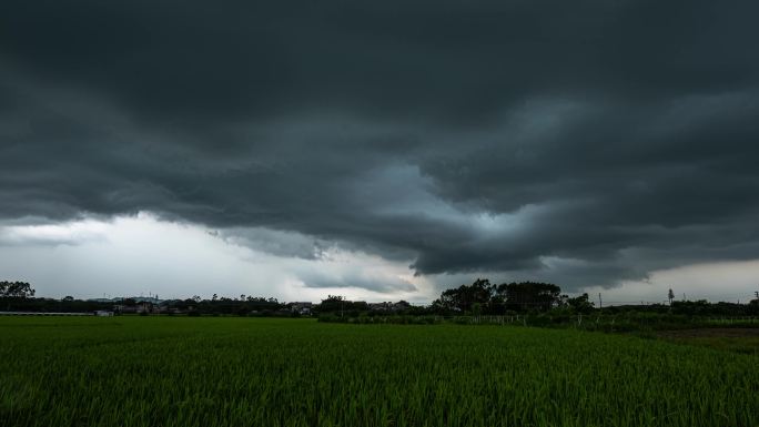 台风风暴乌云