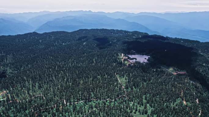 眉山瓦屋山雅女湖超长航拍素材