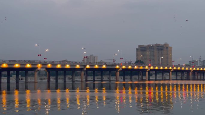 下班车流桥梁夜景亮化