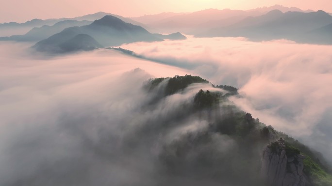 崂山云雾缭绕山川云海