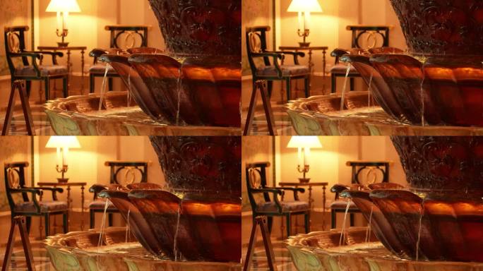 酒店大堂内喷泉水景