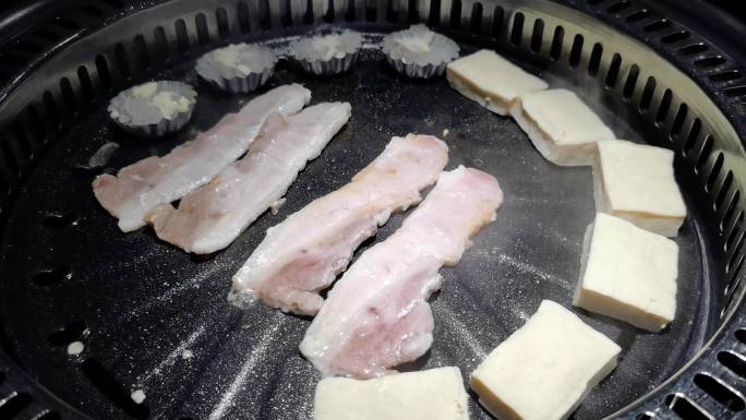 日式烤肉 韩式烤肉 美食 肉片 五花肉