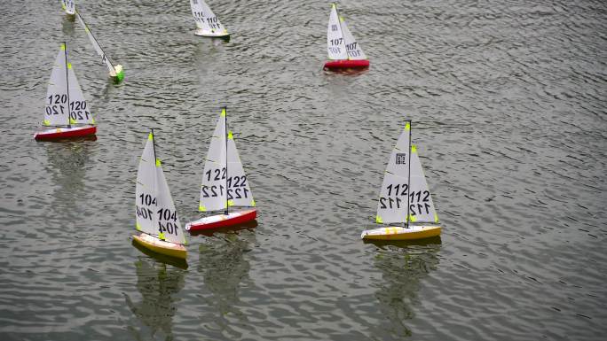 水面帆船玩具学生练习帆船比赛