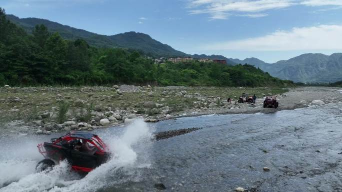 成都彭州龙门山镇宝山UTV全地形车