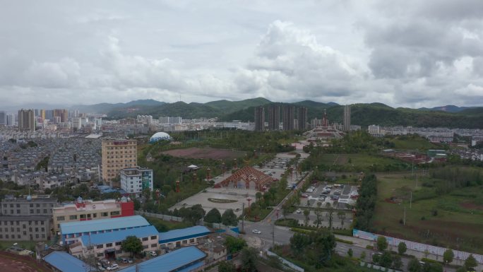 楚雄太阳历公园航拍太阳历 城市空镜