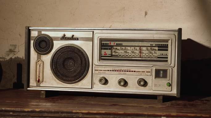 80年代90年代农村老物件怀旧老式收音机