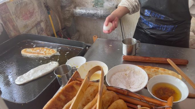 聊城美食呱嗒油煎肉饼