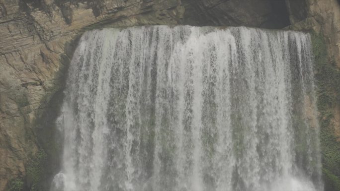 贵州瀑布山间瀑布飞流直下三千尺自然溪流