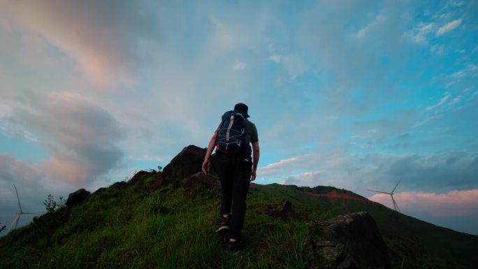 登山攀登人物脚步徒步旅行励志拼搏追求梦想