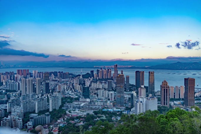 南山看香港日转夜