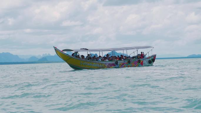 泰国普吉岛 长尾船香蕉船皮划艇 大白菜岛