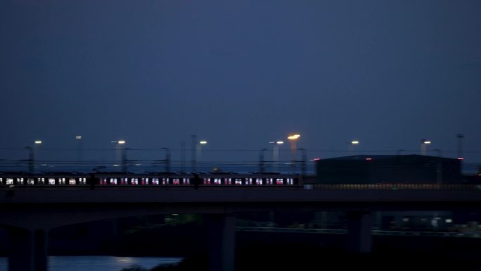 深圳地铁11号线夜景