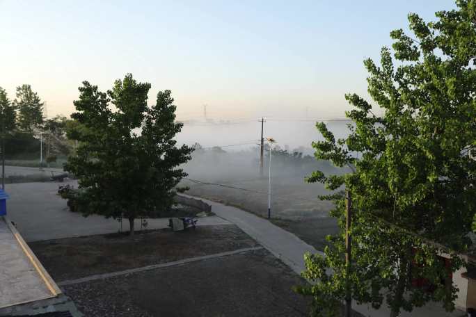 家乡农村云雾缭绕的延时摄影